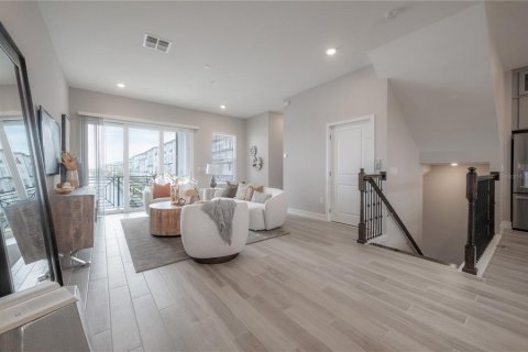 Townhouse in Tampa, Florida 4 bedrooms, 260.5 sq.m. № 1574228 - photo 19