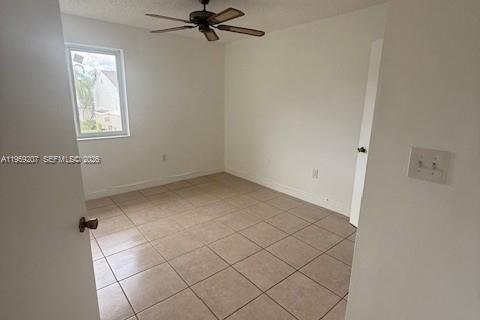 Снять в аренду кондоминиум в Хайалиа, Флорида 2 спальни, 82.03м2, № 2018083 - фото 3