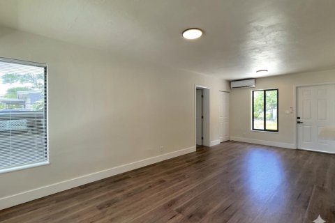 Villa ou maison à vendre à Fort Lauderdale, Floride: 3 chambres, 85.93 m2 № 2088078 - photo 19