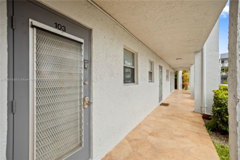 Condominio en venta en Margate, Florida, 2 dormitorios, 73.39 m2 № 1925433 - foto 5