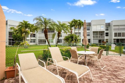 Condominio en venta en Margate, Florida, 2 dormitorios, 73.39 m2 № 1925433 - foto 2
