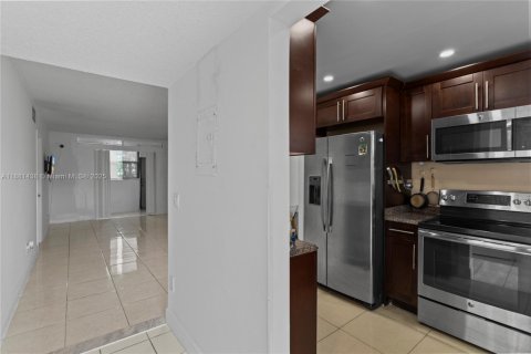 Condominio en venta en Margate, Florida, 2 dormitorios, 73.39 m2 № 1925433 - foto 8