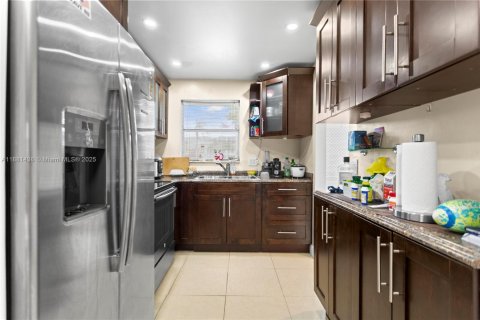 Condominio en venta en Margate, Florida, 2 dormitorios, 73.39 m2 № 1925433 - foto 10