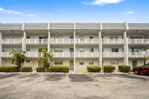 Condominio en venta en Margate, Florida, 2 dormitorios, 73.39 m2 № 1925433 - foto 3