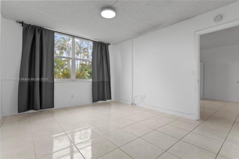 Condominio en venta en Margate, Florida, 2 dormitorios, 73.39 m2 № 1925433 - foto 23