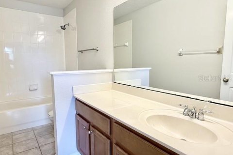 Touwnhouse à louer à Orlando, Floride: 3 chambres, 137.77 m2 № 2413748 - photo 15