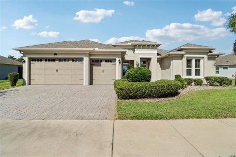 Villa ou maison à Groveland, Floride 4 chambres, 261.06 m2 № 2427453