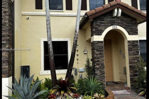 Touwnhouse à Homestead, Floride 2 chambres, 113.71 m2 № 2073130