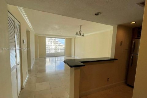 Apartment in Miami, Florida 1 bedroom, 62.34 sq.m. № 1896612 - photo 7