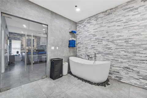 Купить виллу или дом в Дейви, Флорида 6 спален, 288.74м2, № 2027339 - фото 28