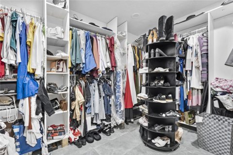 Купить виллу или дом в Дейви, Флорида 6 спален, 288.74м2, № 2027339 - фото 25