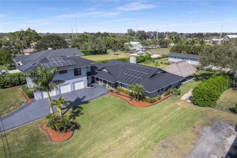 Купить виллу или дом в Дейви, Флорида 6 спален, 288.74м2, № 2027339 - фото 5