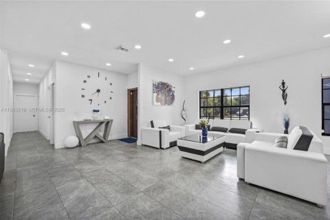 Купить виллу или дом в Дейви, Флорида 6 спален, 288.74м2, № 2027339 - фото 21