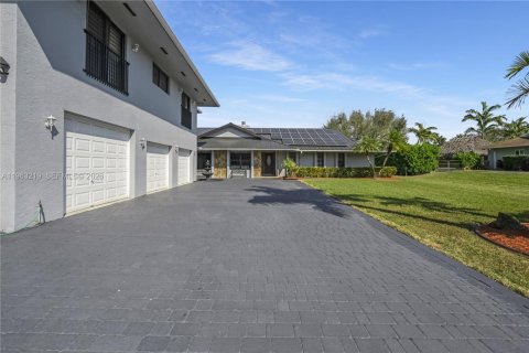 Купить виллу или дом в Дейви, Флорида 6 спален, 288.74м2, № 2027339 - фото 8