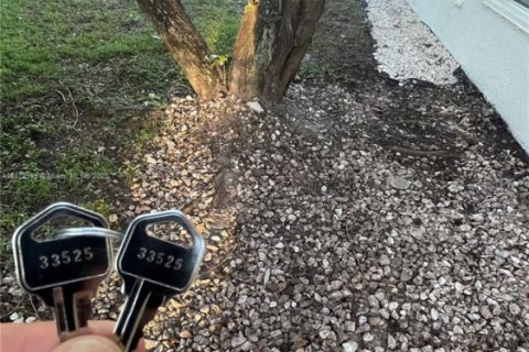 Villa ou maison à louer à Davie, Floride: 3 chambres, 126.44 m2 № 1928119 - photo 25