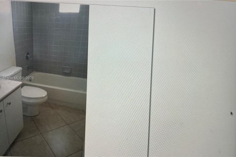 Villa ou maison à louer à Davie, Floride: 3 chambres, 126.44 m2 № 1928119 - photo 8