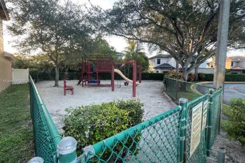 Villa ou maison à louer à Davie, Floride: 3 chambres, 126.44 m2 № 1928119 - photo 18