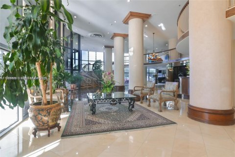 Condo in Bal Harbour, Florida, 1 bedroom  № 1868083 - photo 6