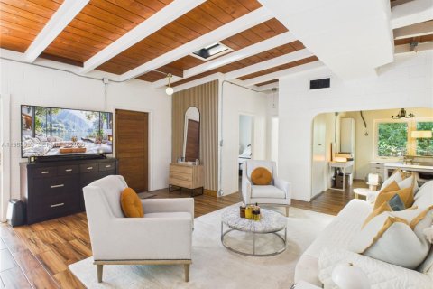 Villa ou maison à louer à Fort Lauderdale, Floride: 3 chambres, 122.07 m2 № 2051590 - photo 12