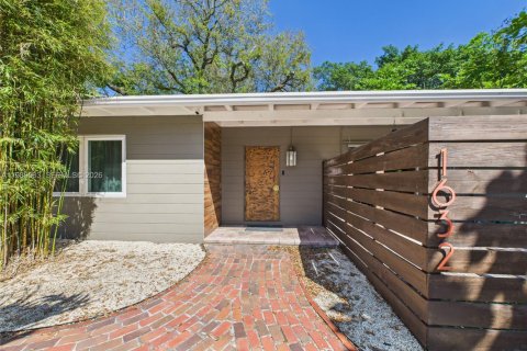 Villa ou maison à louer à Fort Lauderdale, Floride: 3 chambres, 122.07 m2 № 2051590 - photo 3