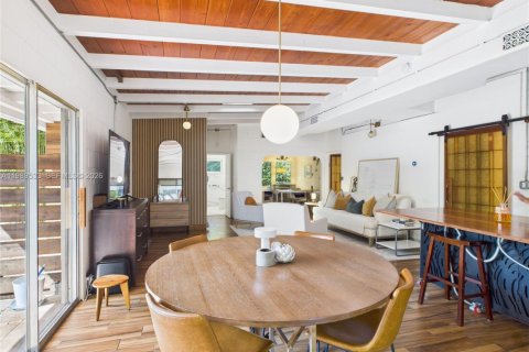 Villa ou maison à louer à Fort Lauderdale, Floride: 3 chambres, 122.07 m2 № 2051590 - photo 6