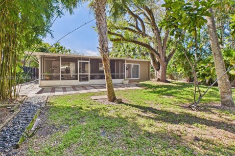 Villa ou maison à louer à Fort Lauderdale, Floride: 3 chambres, 122.07 m2 № 2051590 - photo 13