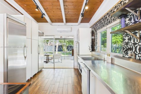 Villa ou maison à louer à Fort Lauderdale, Floride: 3 chambres, 122.07 m2 № 2051590 - photo 8