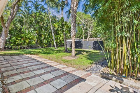 Villa ou maison à louer à Fort Lauderdale, Floride: 3 chambres, 122.07 m2 № 2051590 - photo 17