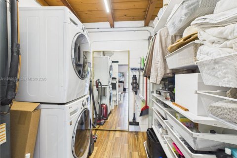 Villa ou maison à louer à Fort Lauderdale, Floride: 3 chambres, 122.07 m2 № 2051590 - photo 11