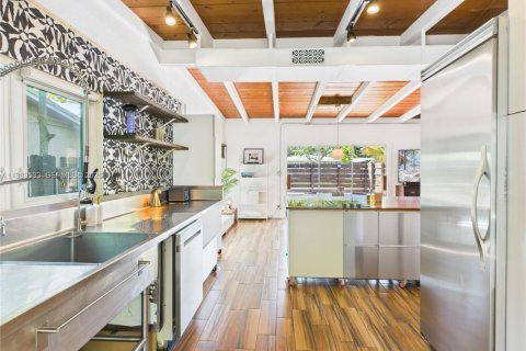 Villa ou maison à louer à Fort Lauderdale, Floride: 3 chambres, 122.07 m2 № 2051590 - photo 20