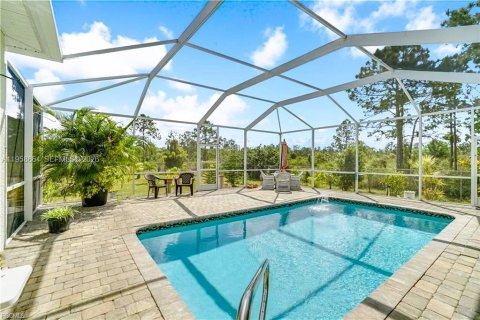 House in Lehigh Acres, Florida 3 bedrooms, 175.59 sq.m. № 2080567 - photo 24