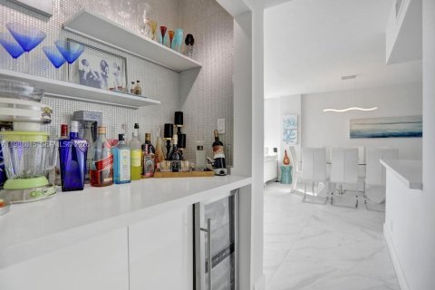 Condo in Hollywood, Florida, 2 bedrooms  № 2051071 - photo 22