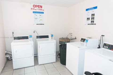 Copropriété à vendre à Hialeah, Floride: 2 chambres, 91.04 m2 № 2024603 - photo 19