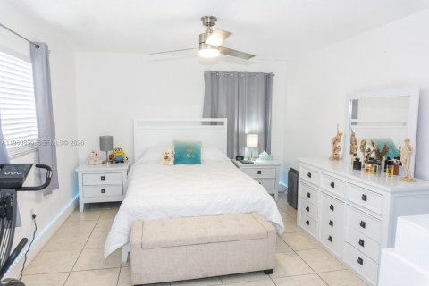 Copropriété à vendre à Hialeah, Floride: 2 chambres, 91.04 m2 № 2024603 - photo 8