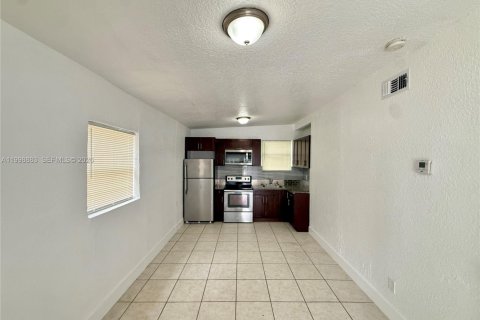 Apartment in Miami, Florida 1 bedroom, 156.82 sq.m. № 2060908 - photo 2