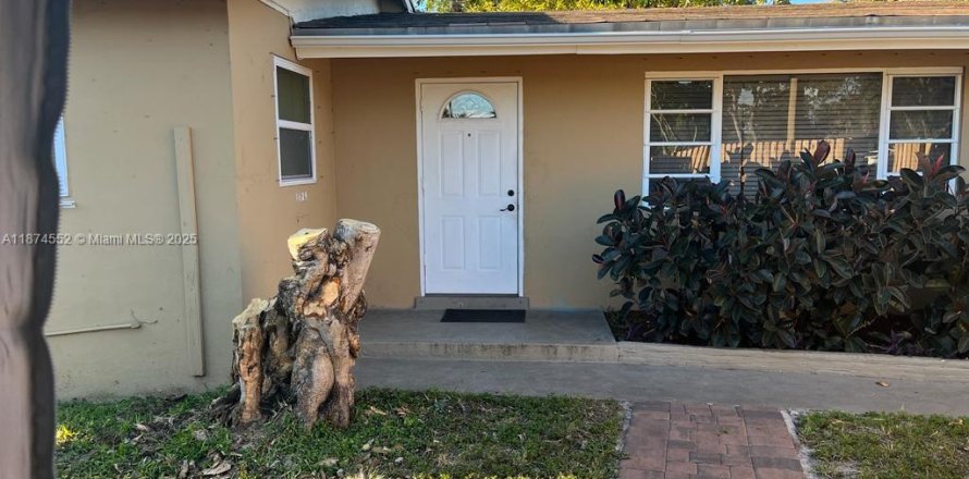 Villa ou maison à Fort Lauderdale, Floride 5 chambres, 142.88 m2 № 1926386