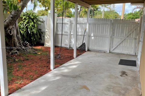 Villa ou maison à vendre à Fort Lauderdale, Floride: 5 chambres, 142.88 m2 № 1926386 - photo 12