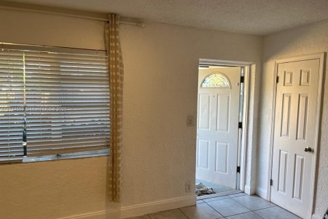 Villa ou maison à vendre à Fort Lauderdale, Floride: 5 chambres, 142.88 m2 № 1926386 - photo 10