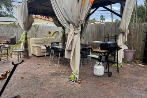 Villa ou maison à vendre à Fort Lauderdale, Floride: 5 chambres, 142.88 m2 № 1926386 - photo 15