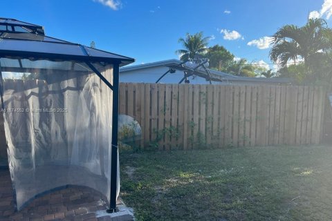 Villa ou maison à vendre à Fort Lauderdale, Floride: 5 chambres, 142.88 m2 № 1926386 - photo 4