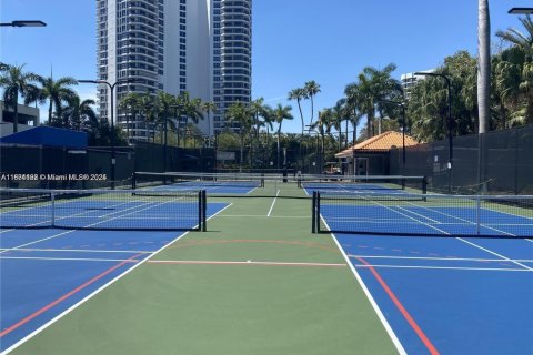 Condo in Aventura, Florida, 1 bedroom  № 1920378 - photo 25