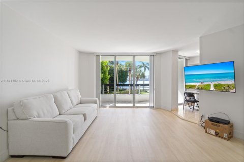 Condo in Aventura, Florida, 1 bedroom  № 1920378 - photo 5