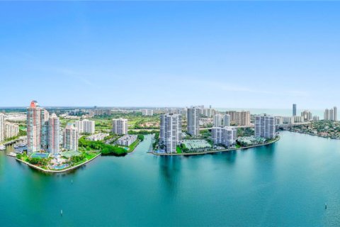Condo in Aventura, Florida, 1 bedroom  № 1920378 - photo 22