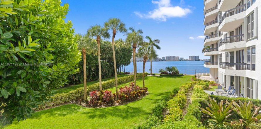 Condo in Aventura, Florida, 1 bedroom  № 1920378