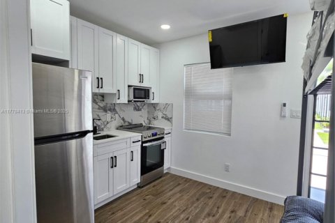 Apartamento en alquiler en Hollywood, Florida, 18.58 m2 № 1711149 - foto 25