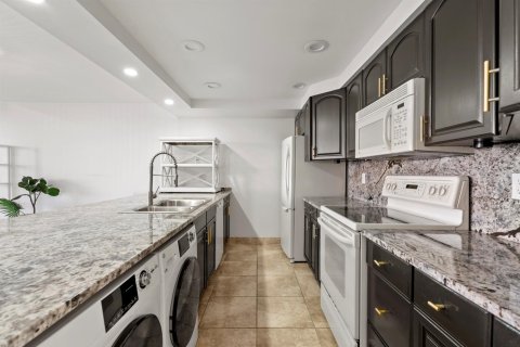Touwnhouse à vendre à Palm Beach Gardens, Floride: 2 chambres, 138.52 m2 № 2077501 - photo 9