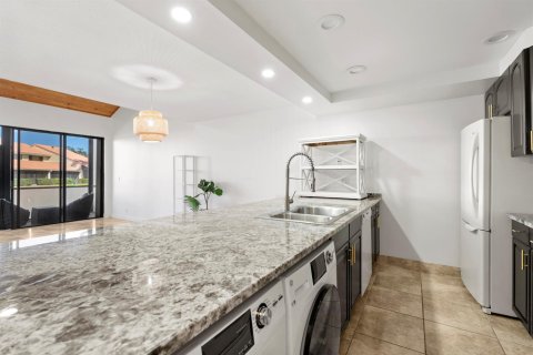 Touwnhouse à vendre à Palm Beach Gardens, Floride: 2 chambres, 138.52 m2 № 2077501 - photo 8