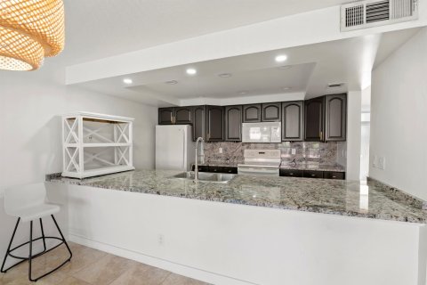 Touwnhouse à vendre à Palm Beach Gardens, Floride: 2 chambres, 138.52 m2 № 2077501 - photo 7