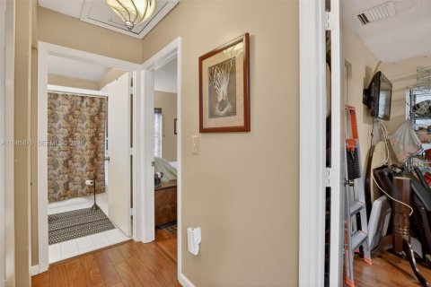 House in Miramar, Florida 3 bedrooms, 151.62 sq.m. № 2044780 - photo 21