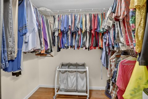 House in Miramar, Florida 3 bedrooms, 151.62 sq.m. № 2044780 - photo 20